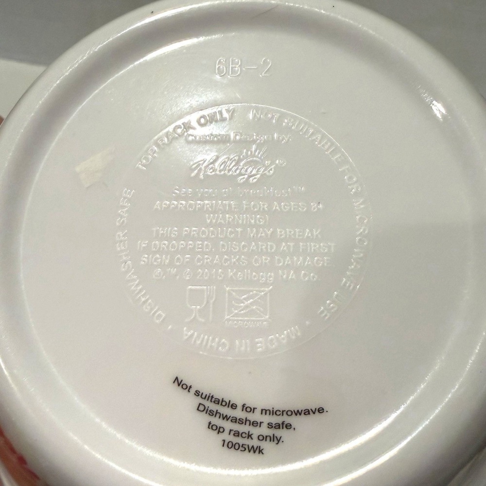 Lot Of 2 Kellogg's Cereal Bowls‎ Glow in Dark Mini Wheats Tony Tiger 2015 - Picture 7 of 8